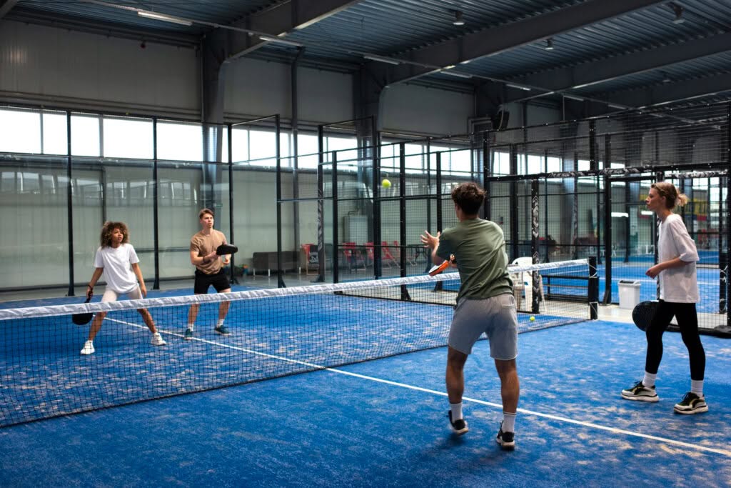 10 Strategi Mengelola Padel Club untuk Menarik Anggota Baru